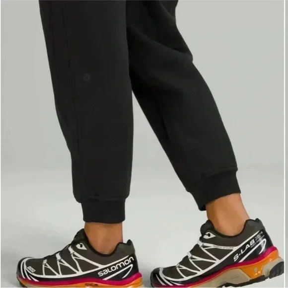 03- Lululemon Scuba Relaxed High-Rise Jogger Black 2 - Picture 4 of 7
